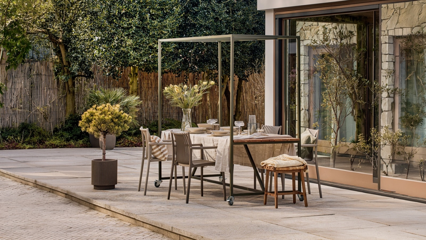 Lot de 2 chaises de jardin à lattes empilable sable - Easy going Lot de 2 chaises de jardin à lattes empilable sable - Easy going