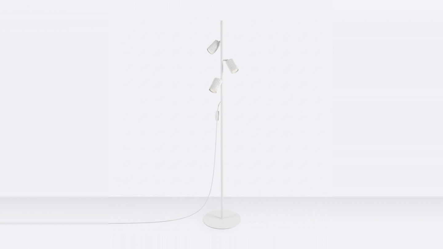 Lampadaire en aluminium blanc 155 cm 3 lumières - Karbon Lampadaire en aluminium blanc 155 cm 3 lumières - Karbon