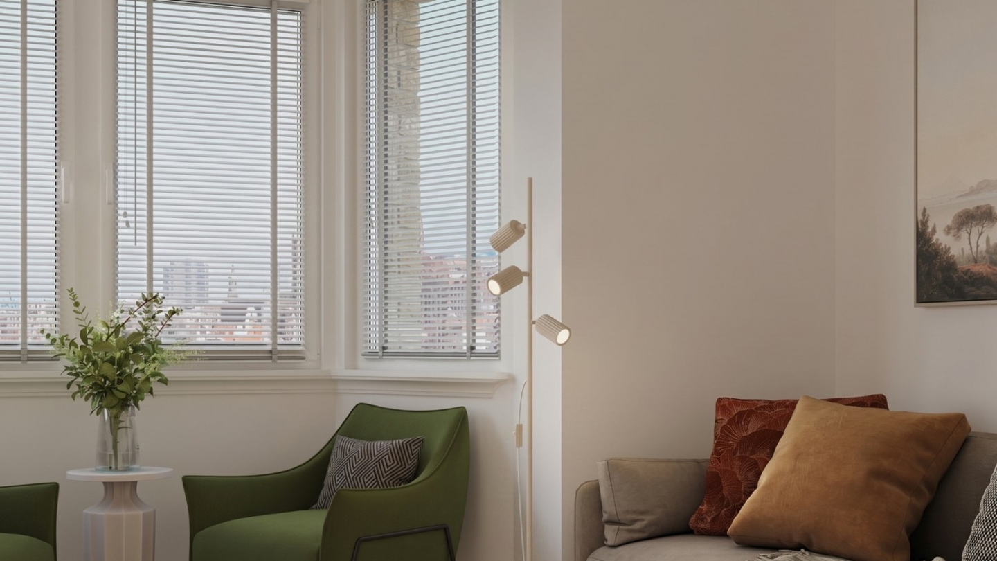 Lampadaire en aluminium beige 155 cm 3 lumières - Karbon Lampadaire en aluminium beige 155 cm 3 lumières - Karbon