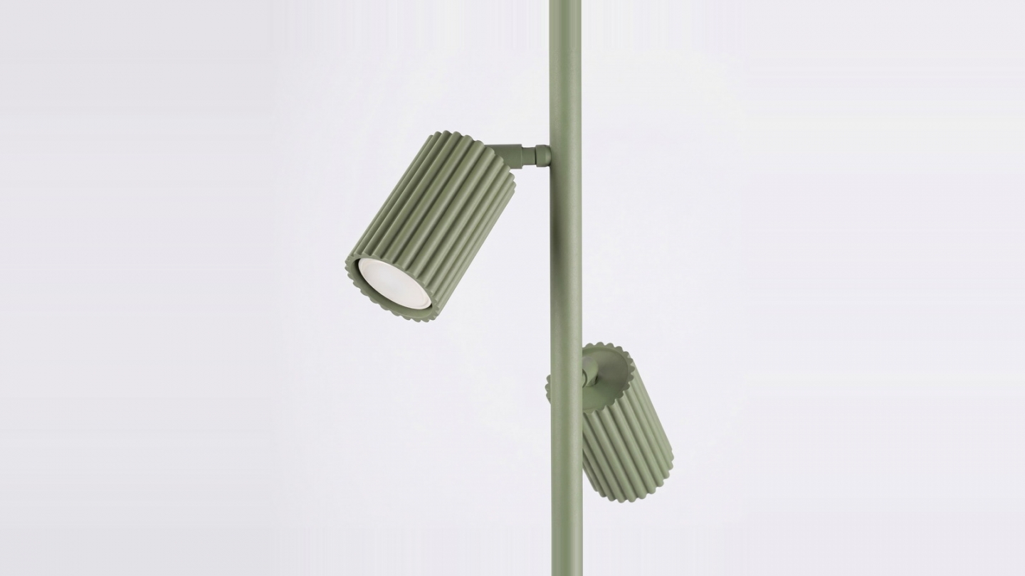 Lampadaire en aluminium vert olive 155 cm 3 lumières - Karbon Lampadaire en aluminium vert olive 155 cm 3 lumières - Karbon