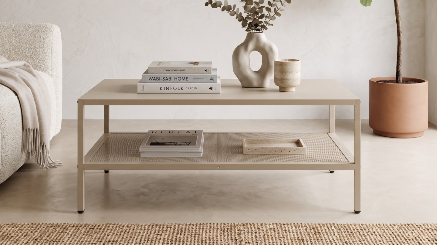 Table basse en métal beige clair 100 x 60 cm - Ysia Table basse en métal beige clair 100 x 60 cm - Ysia