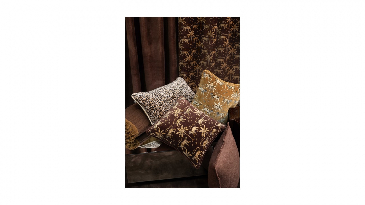 Housse de coussin en velours imprimé ganache 45 x 45 cm - Beria Housse de coussin en velours imprimé ganache 45 x 45 cm - Beria