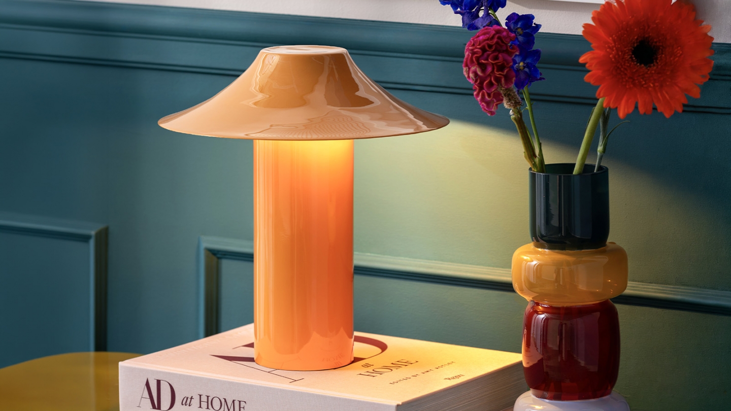 Lampe à poser en métal orange - Catania Lampe à poser en métal orange - Catania