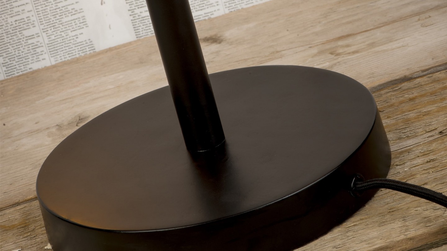 Lampe de table en fer noir - Collection Nashville - It's About Romi