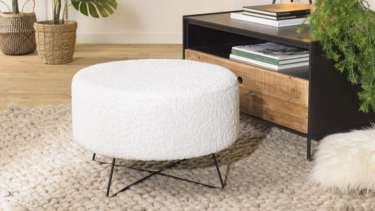 Pouf rond tissu bouclette écru pieds croisés métal noir - Albane